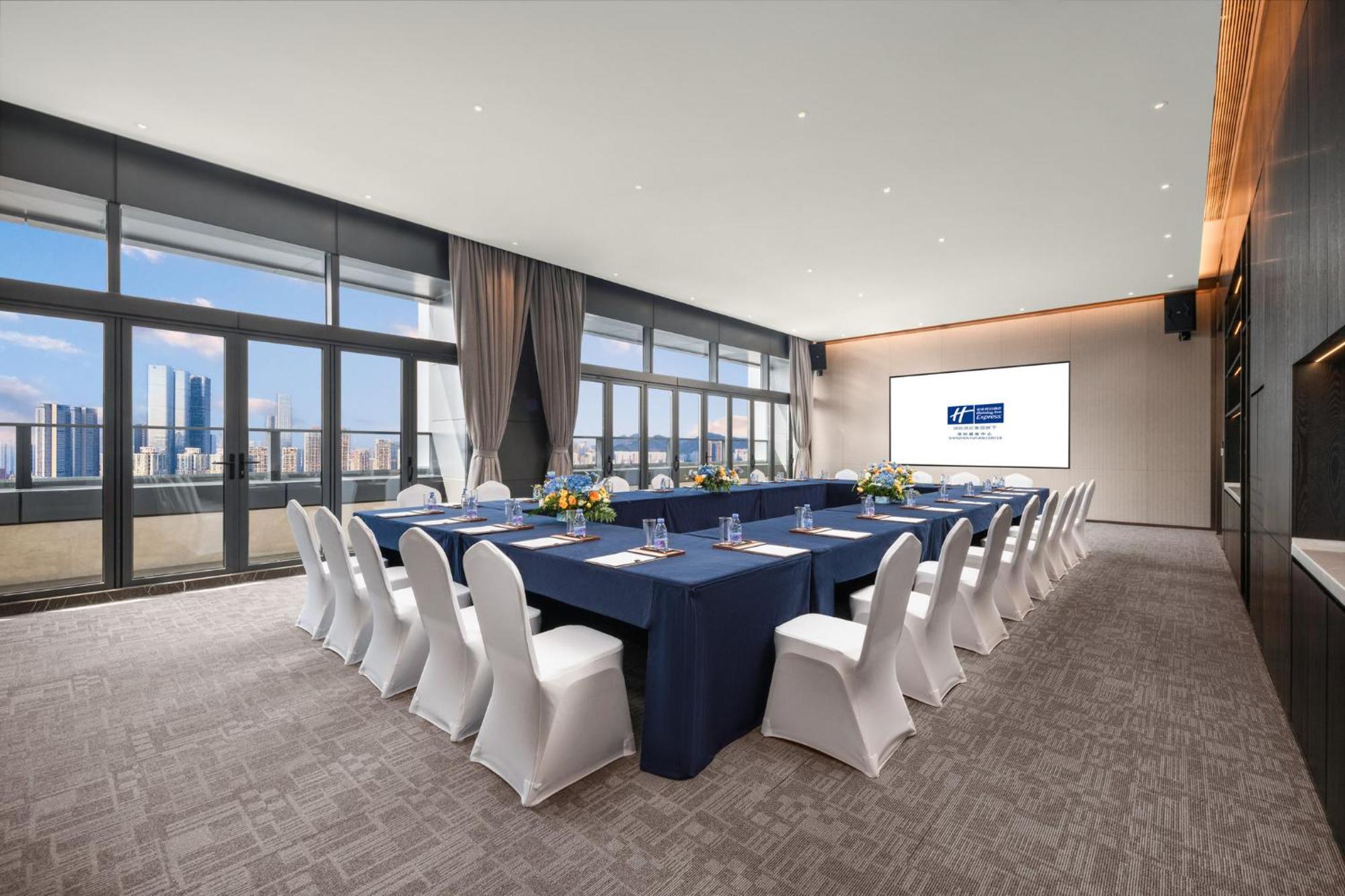 Holiday Inn Express Shenzhen Futian Center By Ihg Exterior photo