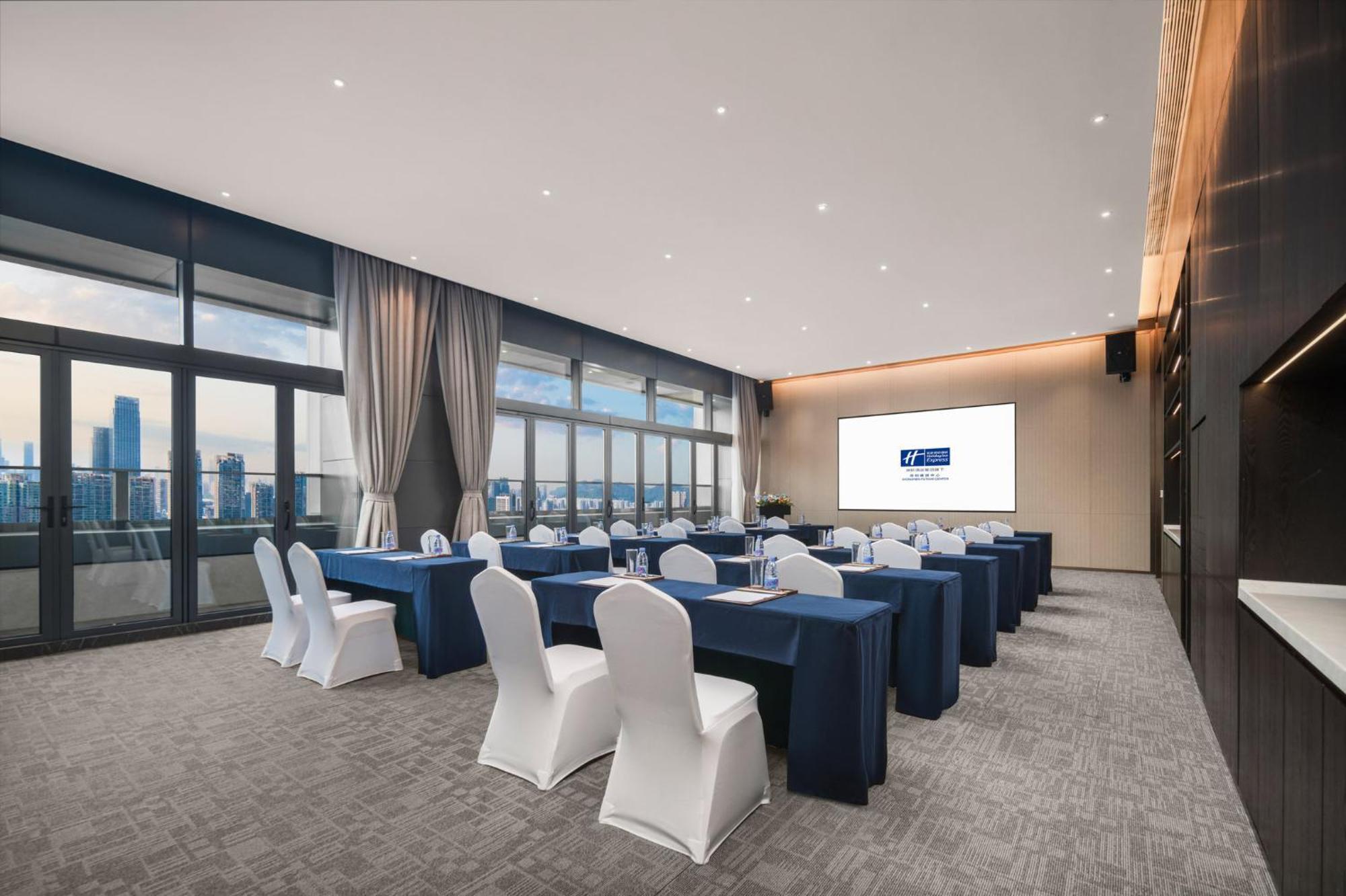 Holiday Inn Express Shenzhen Futian Center By Ihg Exterior photo