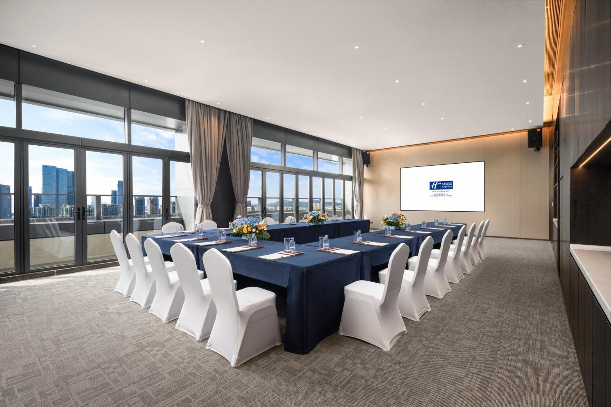Holiday Inn Express Shenzhen Futian Center By Ihg Exterior photo